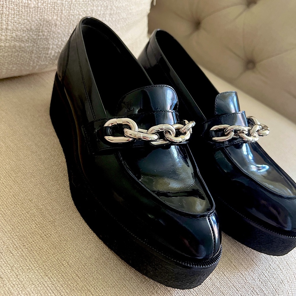 Louis Vuitton Black Patent Leather
Graduate Platform Loafers Size40 - Picture 3 of 4